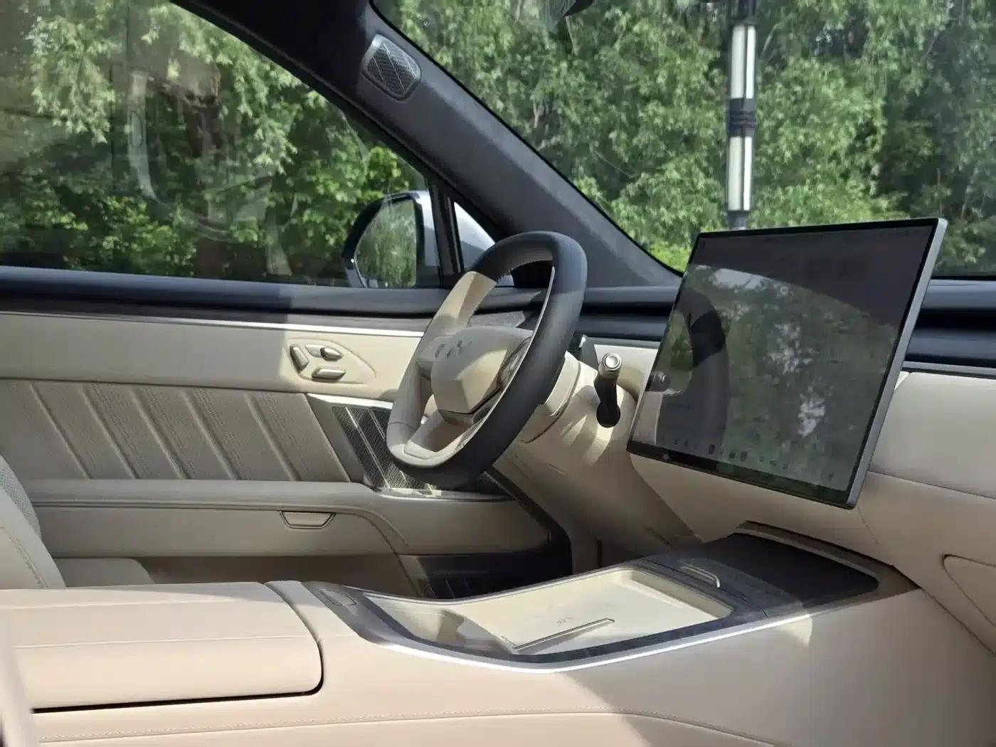 2025 Chevrolet L90 Ultra 6-seater — миниатюра 6