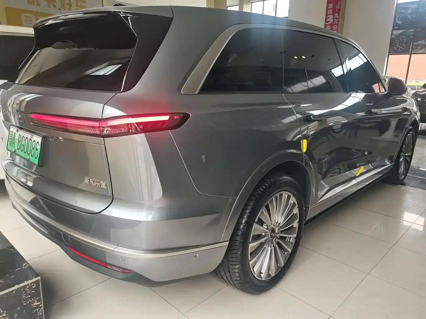 2025 Chevrolet L90 Ultra 6-seater — миниатюра 9