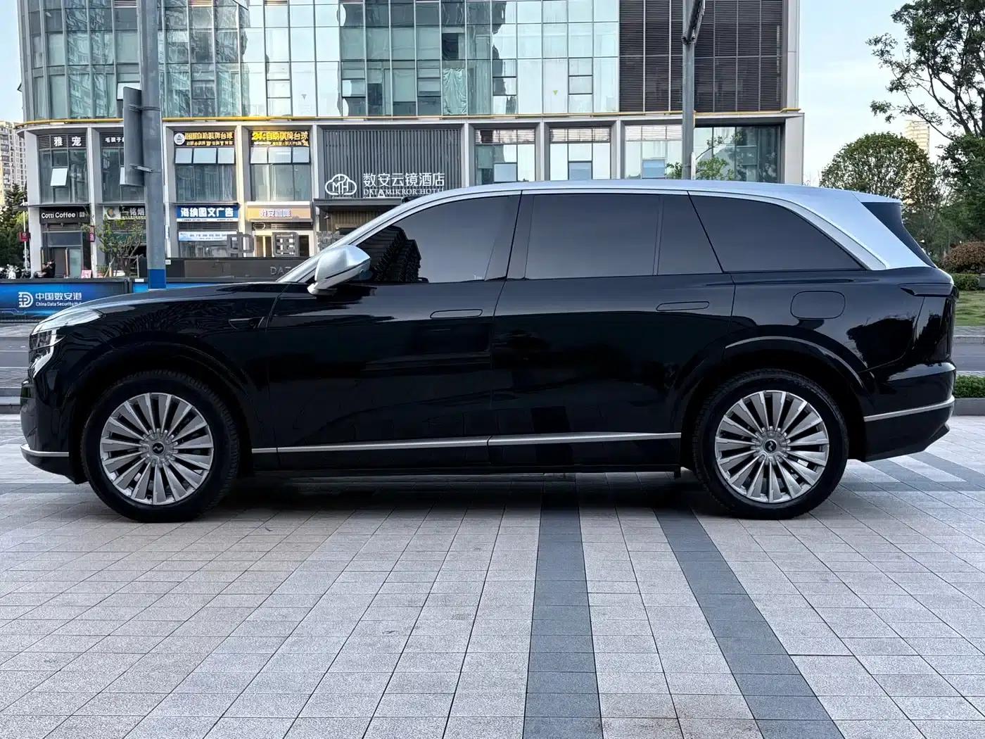 2025 Chevrolet L90 Ultra 6-seater — миниатюра 2