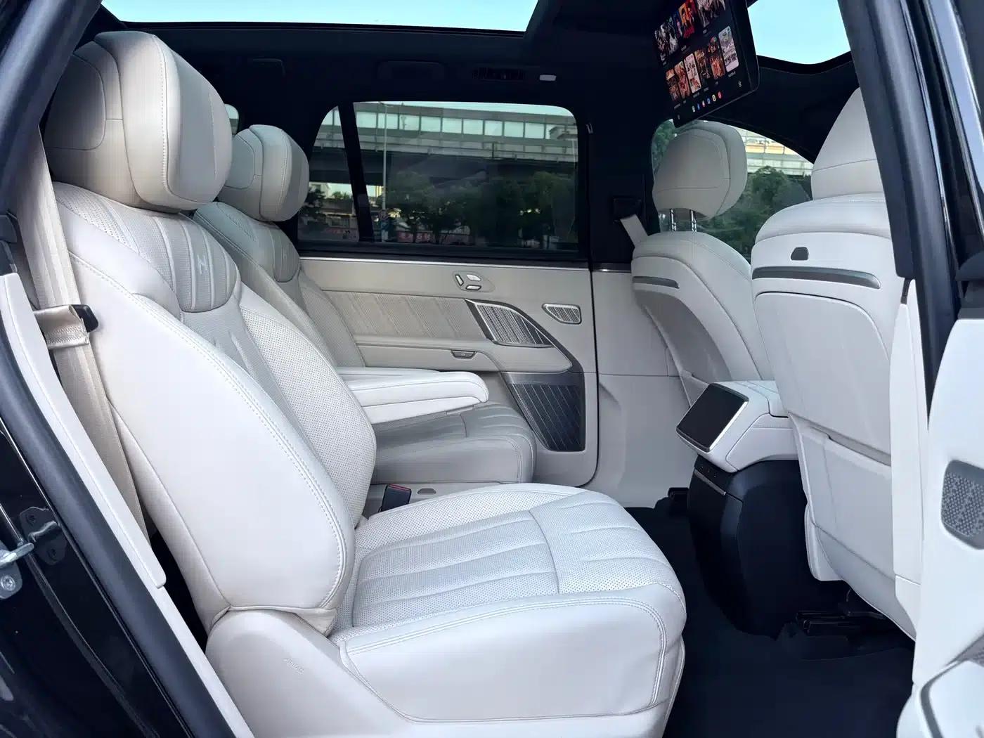 2025 Chevrolet L90 Ultra 6-seater — миниатюра 14