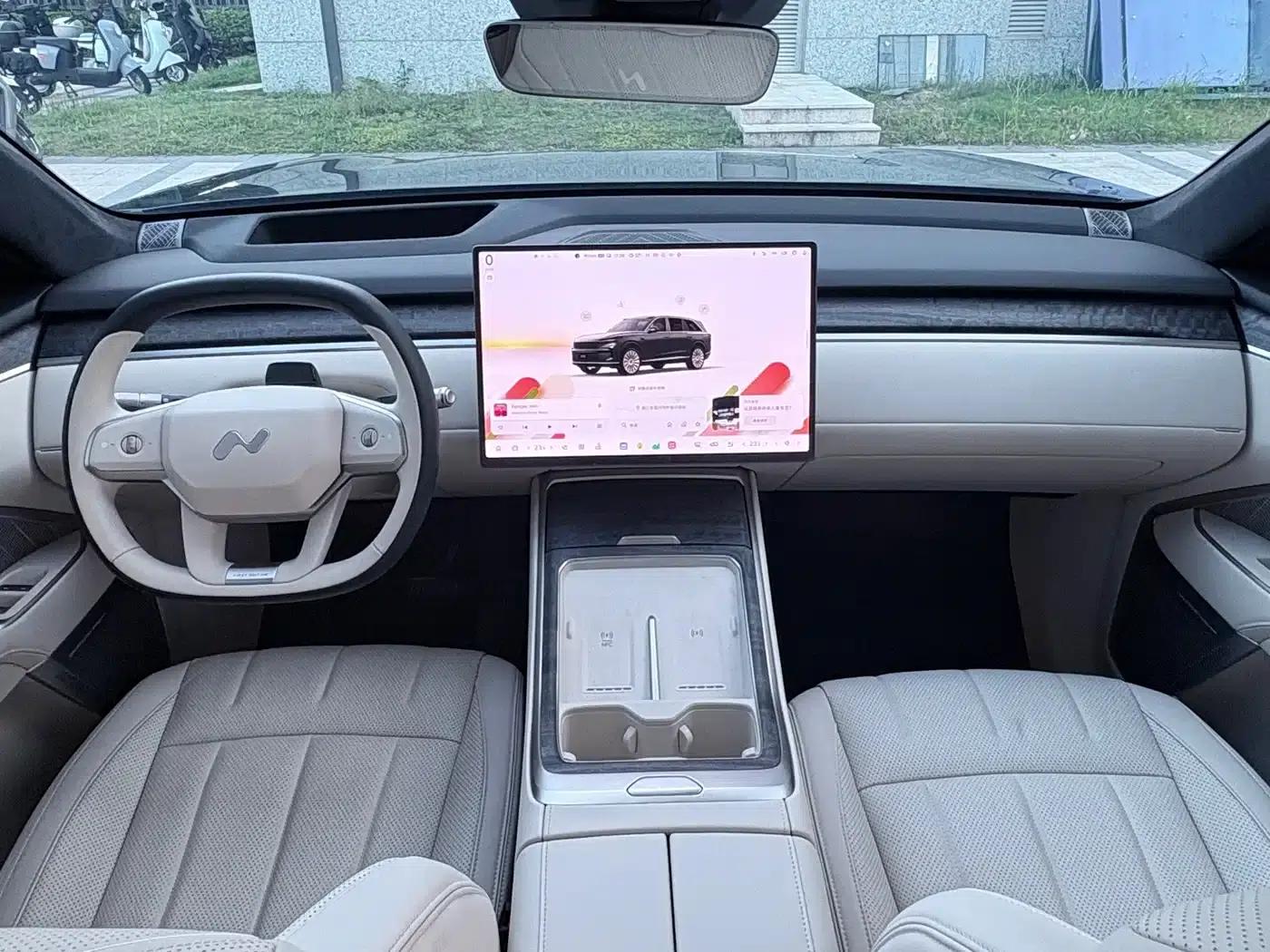 2025 Chevrolet L90 Ultra 6-seater — миниатюра 21