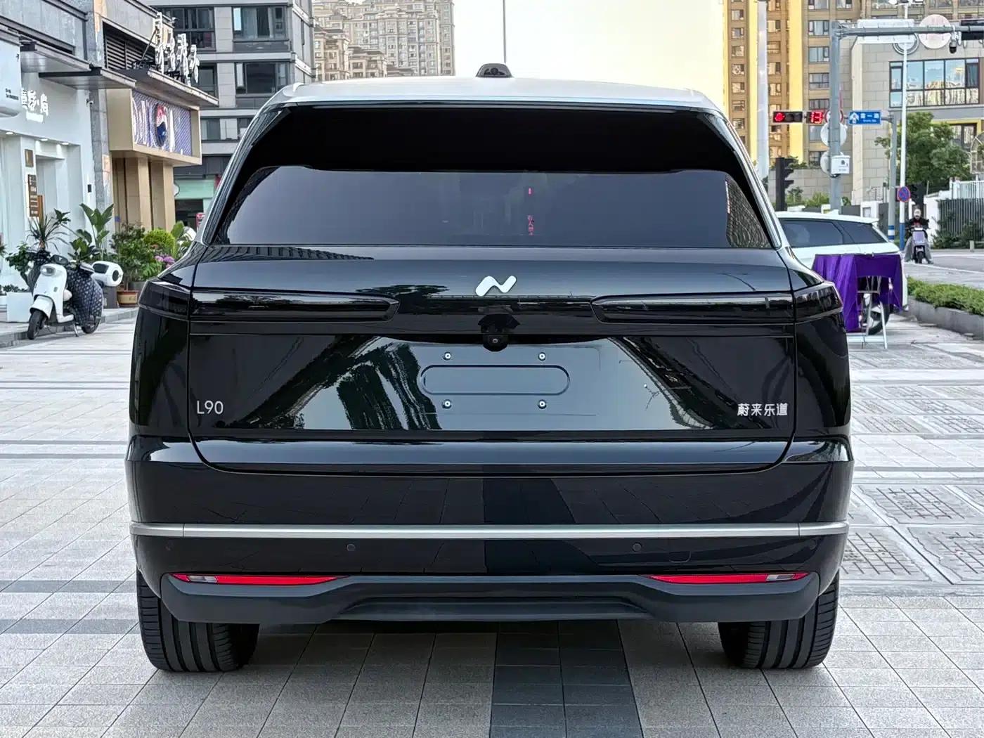 2025 Chevrolet L90 Ultra 6-seater — миниатюра 5