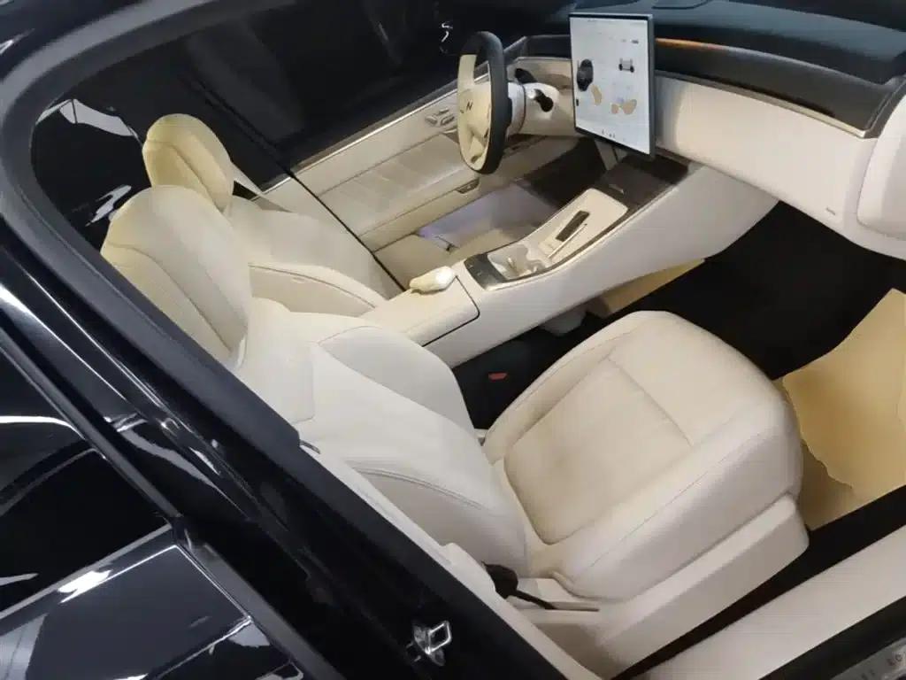 2025 Chevrolet L90 Ultra 6-seater — миниатюра 25
