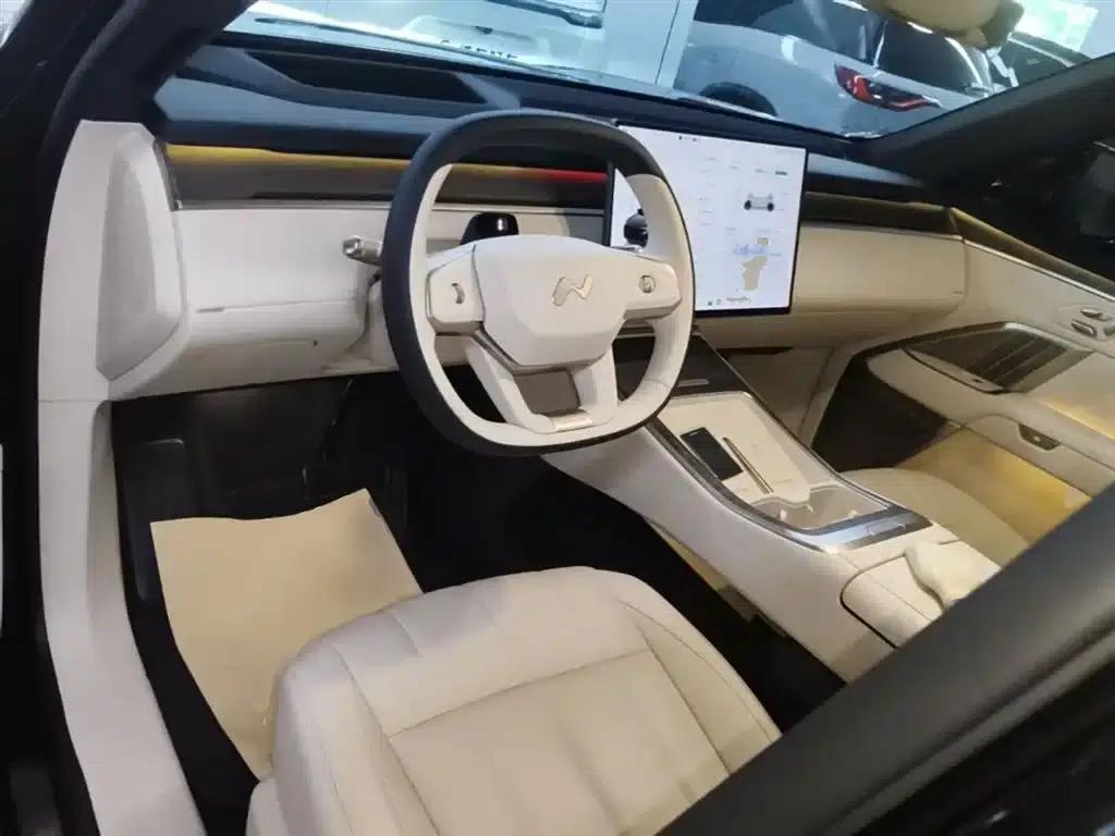 2025 Chevrolet L90 Ultra 6-seater — миниатюра 10