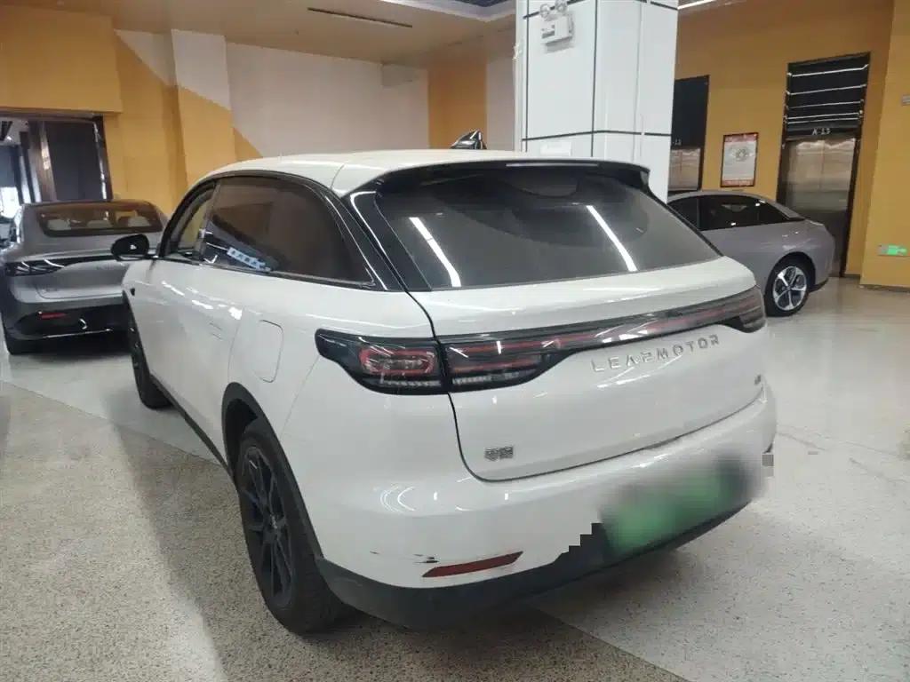 Leapmotor C11 2023 Range Extended 285 Comfort Edition — миниатюра 23