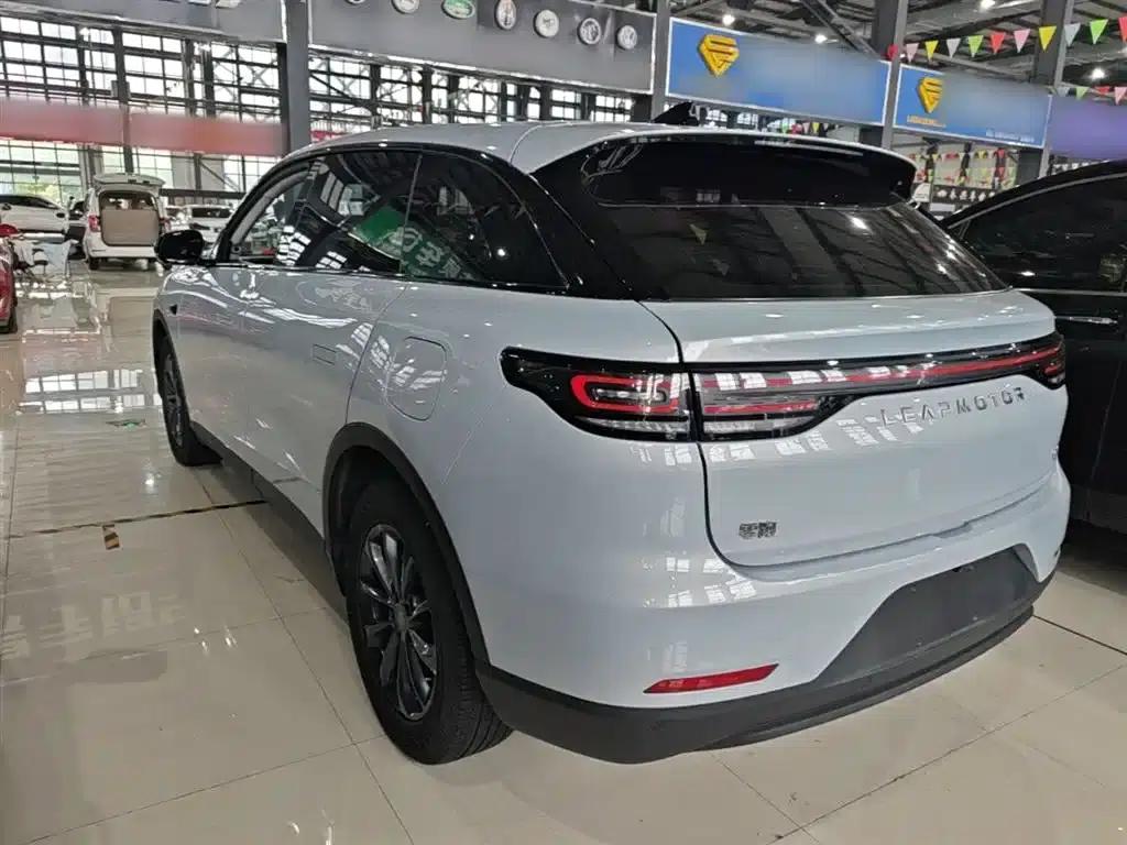 Leapmotor C11 2023 Range Extended 180 Comfort Edition — миниатюра 5