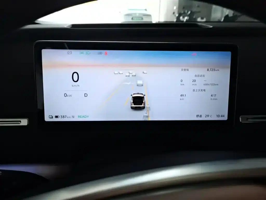 Leapmotor C11 2026 Pure Electric 640 LiDAR Smart Edition — миниатюра 18