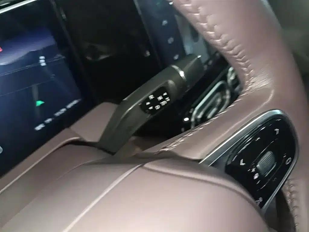 Leapmotor C11 2023 Range Extended 300 Comfort Edition — миниатюра 14