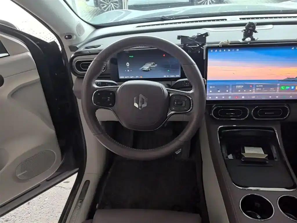 Leapmotor C11 2024 Range Extended 300 Premium Edition — миниатюра 11