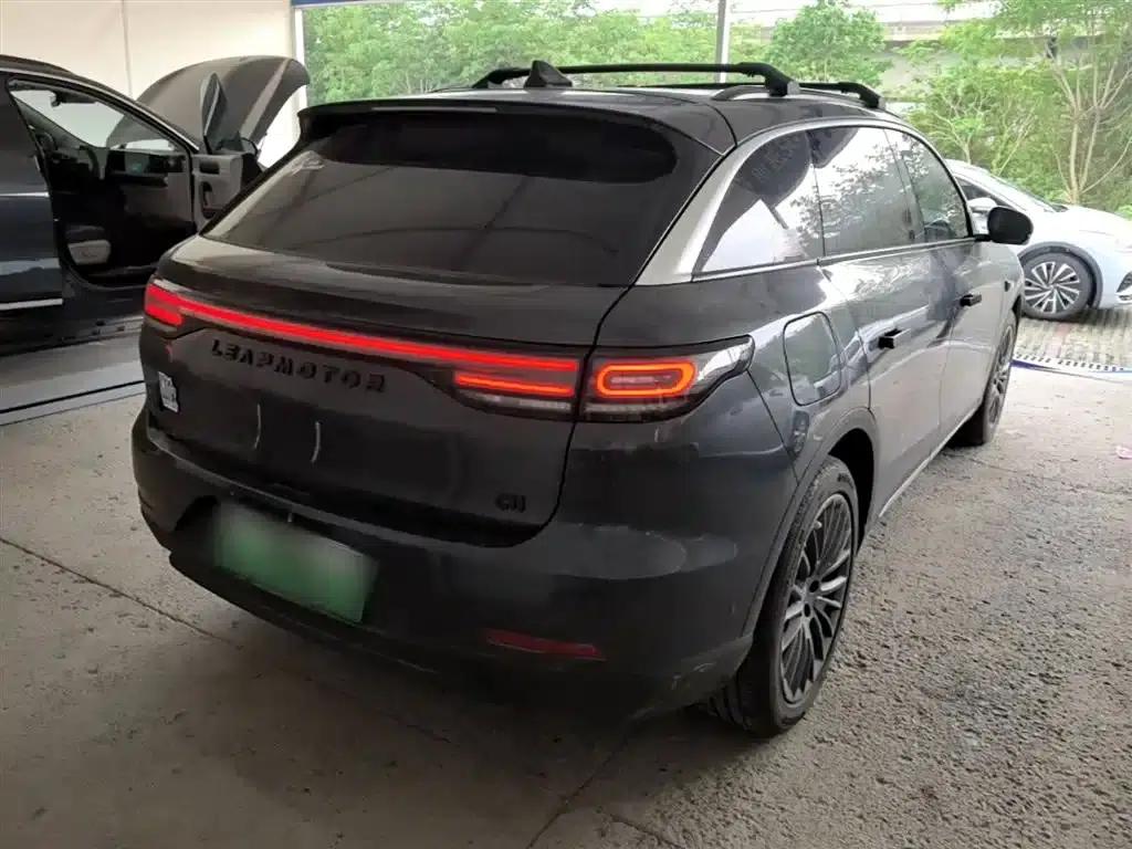 Leapmotor C11 2024 Range Extended 300 Premium Edition — миниатюра 7