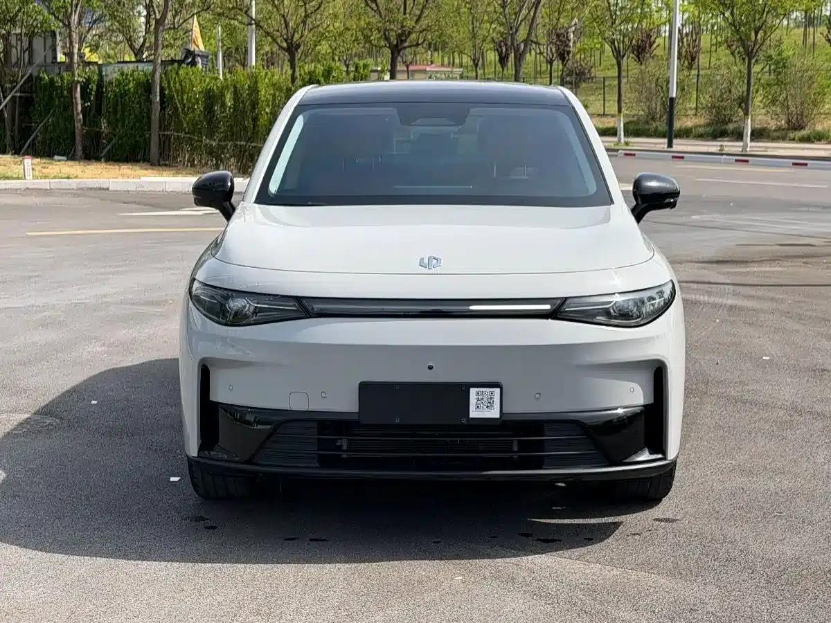 Leapmotor C10 2024 Model 530 Smart Edition — миниатюра 2