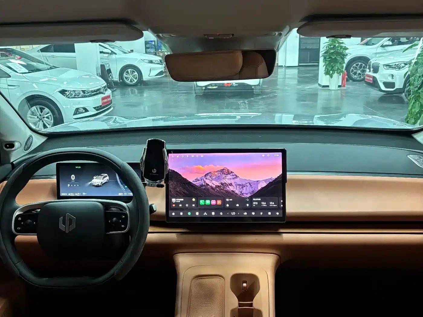 Leapmotor C16 2024 Range Extended 200 Smart Edition — миниатюра 10