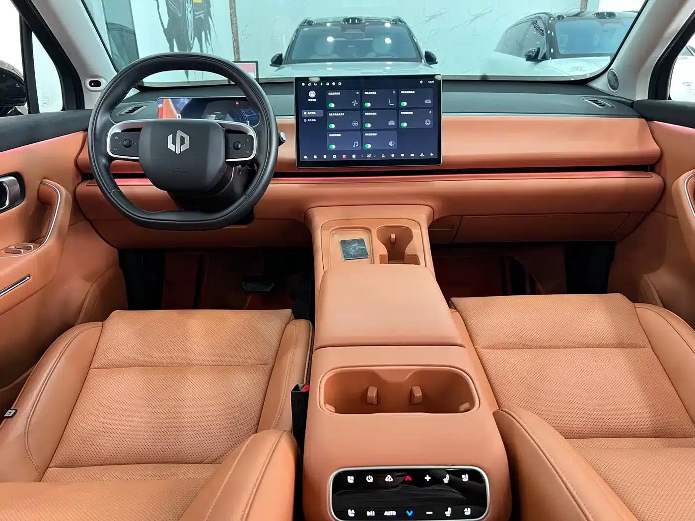 Leapmotor C16 2024 Range Extended 200 Premium Edition — миниатюра 15