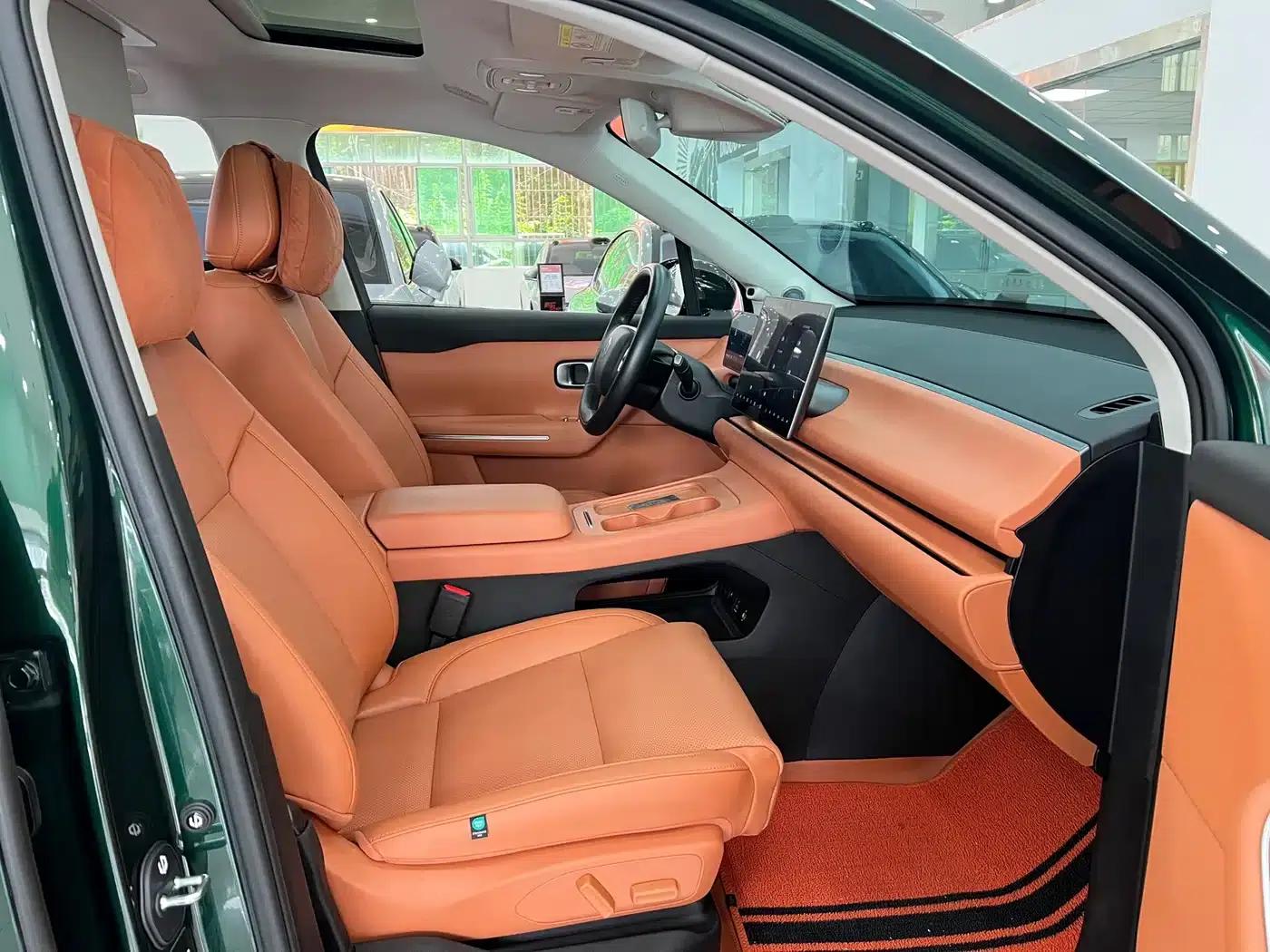 Leapmotor C16 2024 Range Extended 200 Premium Edition — миниатюра 17