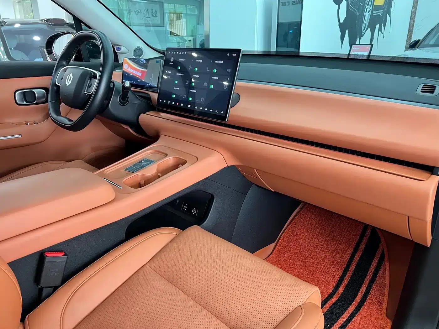 Leapmotor C16 2024 Range Extended 200 Premium Edition — миниатюра 19