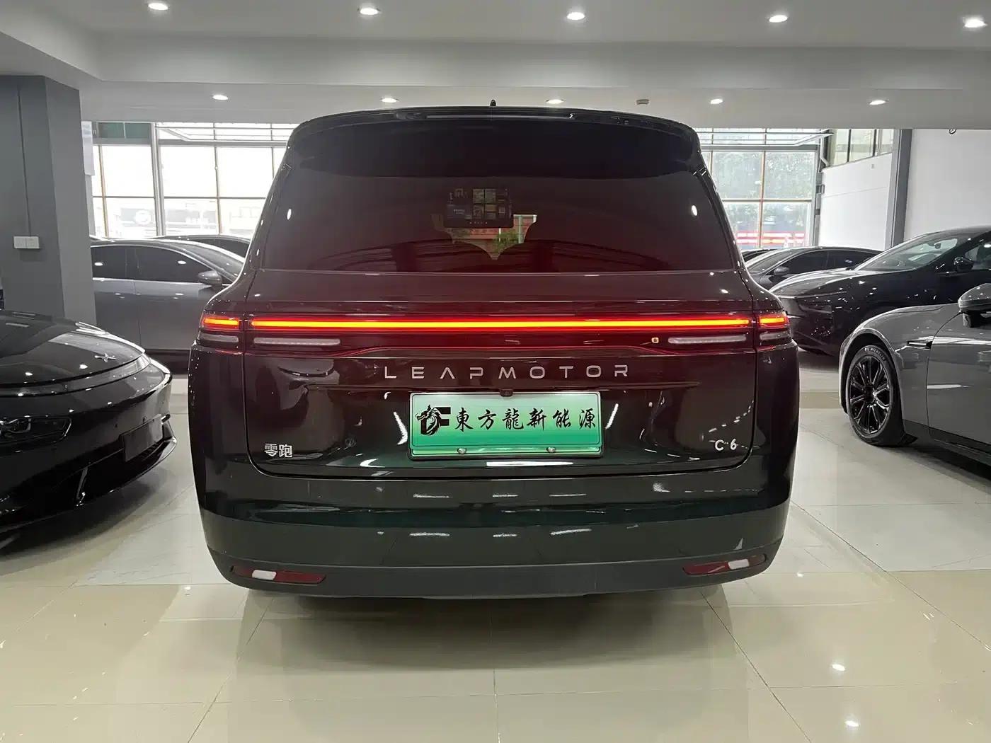 Leapmotor C16 2024 Range Extended 200 Premium Edition — миниатюра 3