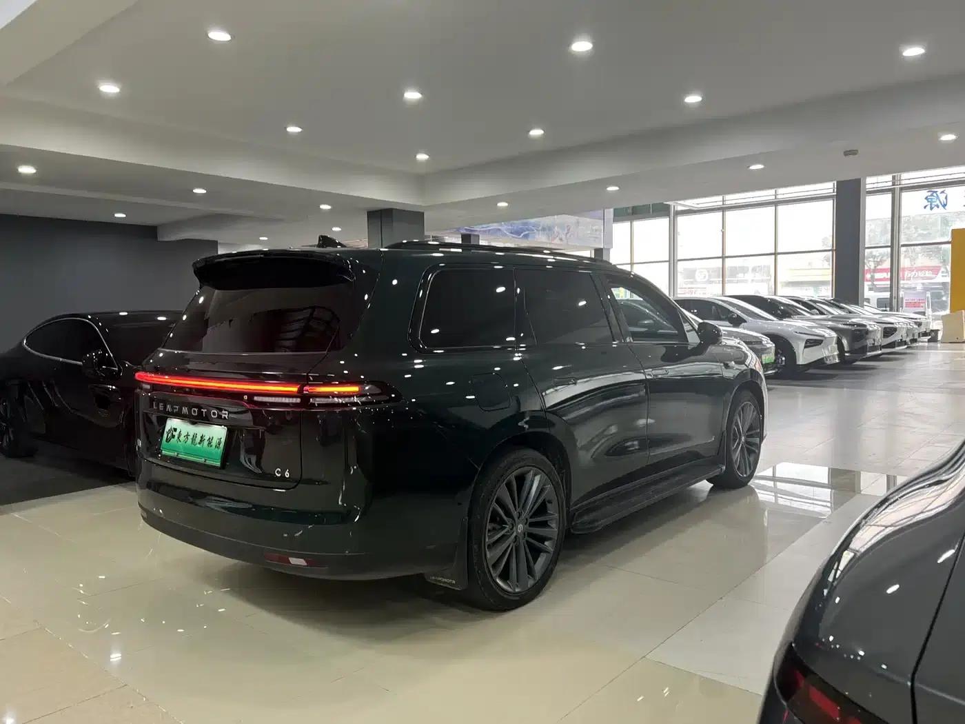 Leapmotor C16 2024 Range Extended 200 Premium Edition — миниатюра 6