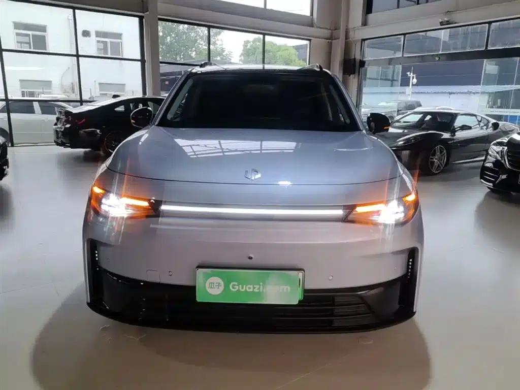 Leapmotor C16 2024 Pure Electric 520 Premium Edition — миниатюра 3