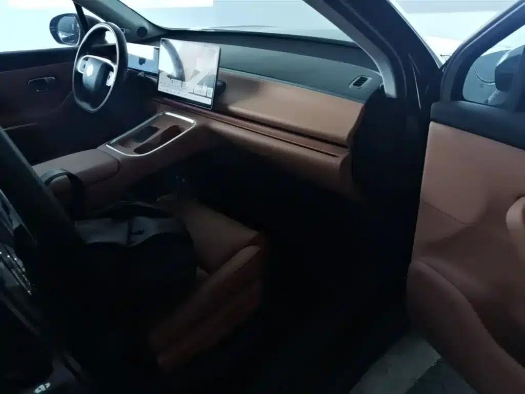 Leapmotor C16 2026 Extended Range, 280 LiDAR Smart Edition, 6-Seater — миниатюра 11