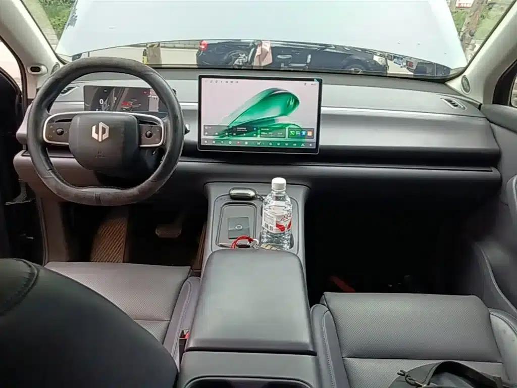 Leapmotor C16 2024 Range Extended 200 Premium Edition — миниатюра 10