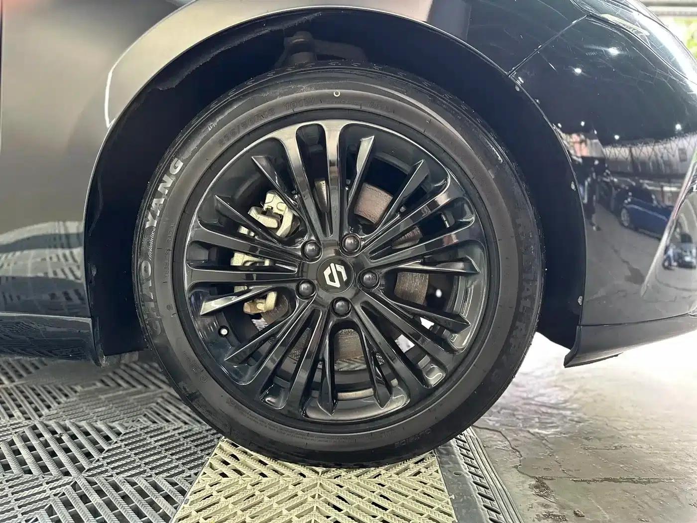 Leapmotor C01 2022 Rear-Wheel Drive Long-Range Version — миниатюра 14