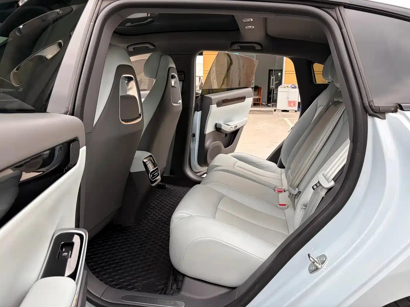 Leapmotor C01 2023 Range Extender 216 Comfort Edition — миниатюра 13