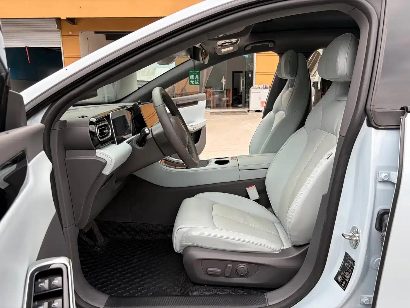 Leapmotor C01 2023 Range Extender 216 Comfort Edition — миниатюра 5