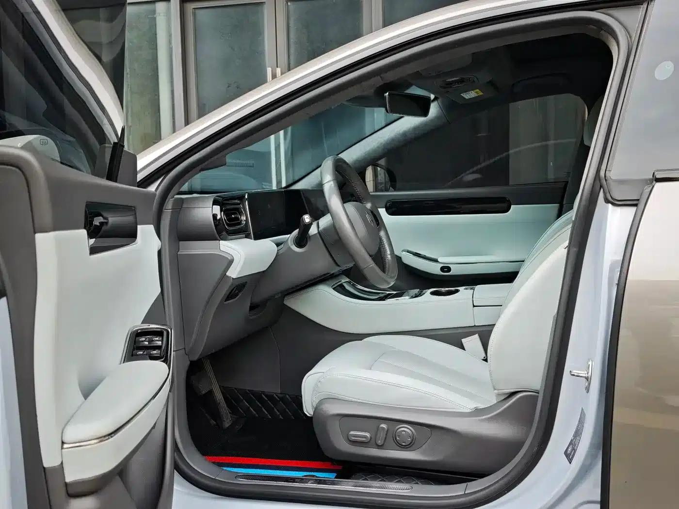 Leapmotor C01 2023 Range Extended 316 Smart Edition — миниатюра 4