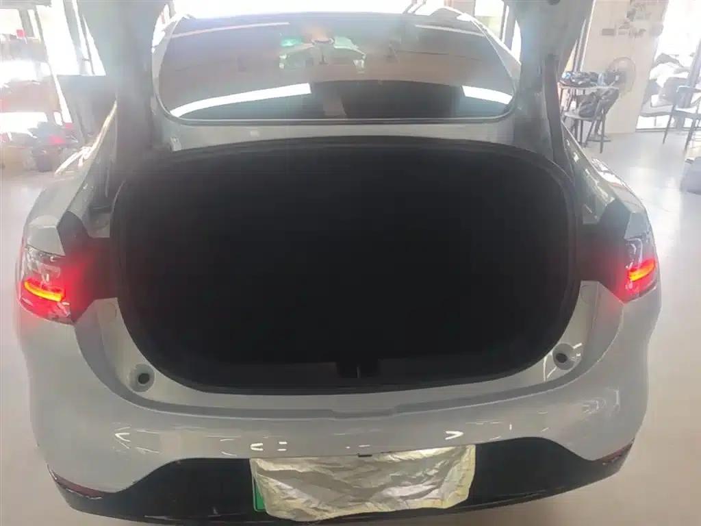 Leapmotor C01 2023 Range Extended 316 Smart Edition — миниатюра 19