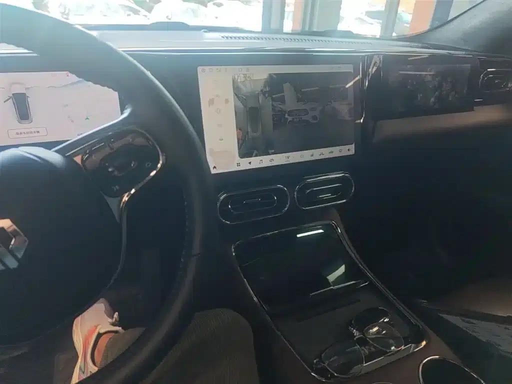 Leapmotor C01 2023 Range Extended 316 Smart Edition — миниатюра 10