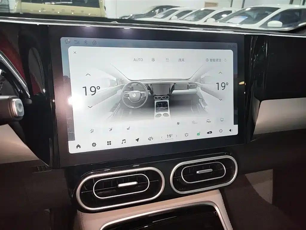 Leapmotor C01 2023 Model 525 Comfort Edition — миниатюра 13