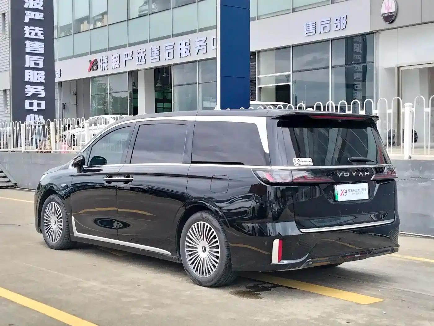 Voyah Dreamer 2025 PHEV AWD Flagship Qiankun Edition — миниатюра 3