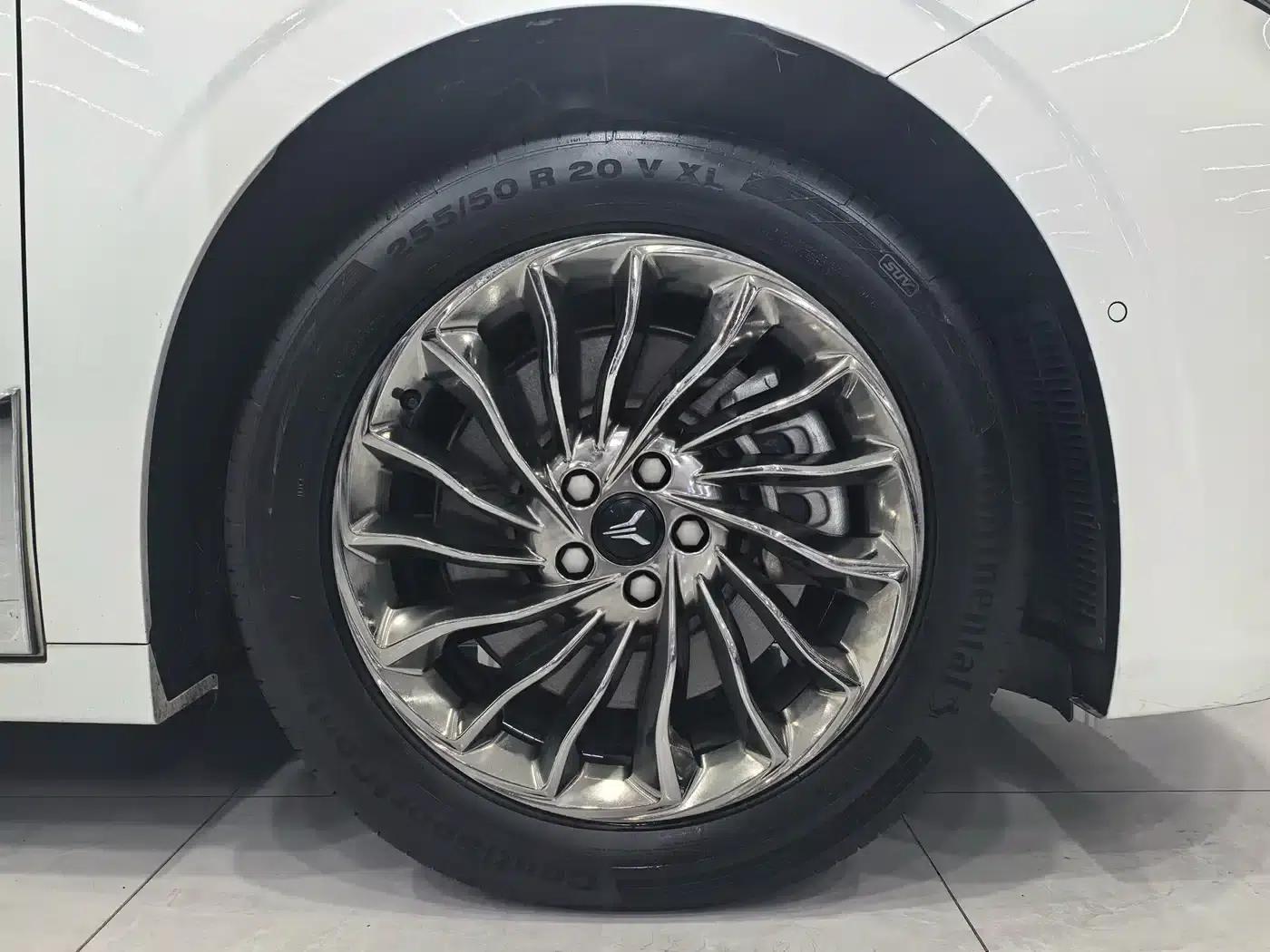 Voyah Dreamer 2022 Low-Carbon Edition Dream+ Smart Package — миниатюра 8