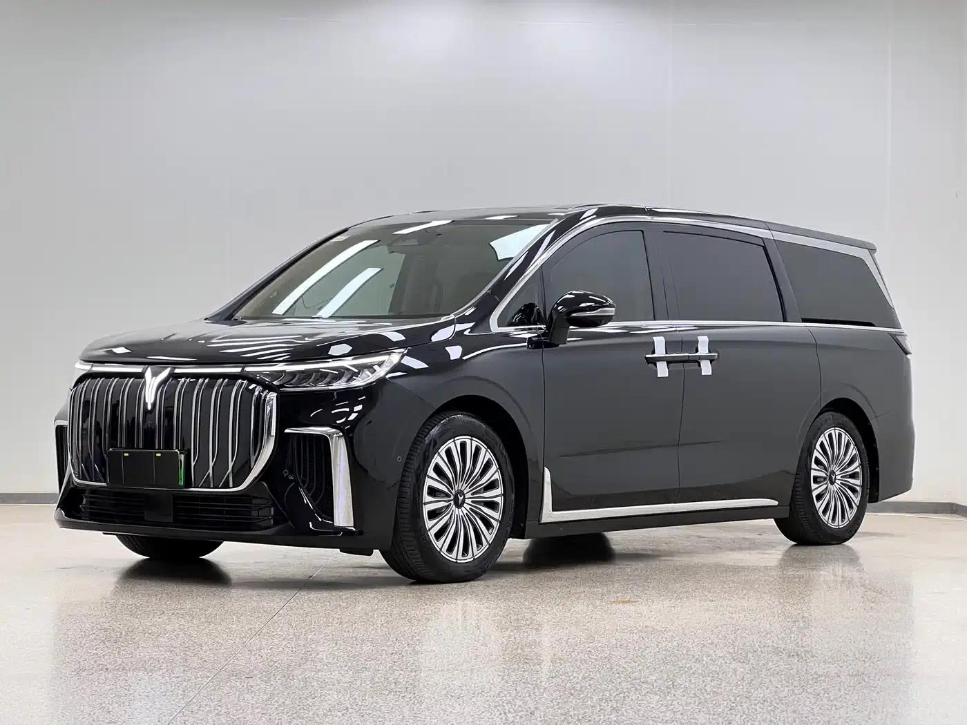Voyah Dreamer 2022 Zero Carbon Edition with Dream+ Smart Enjoyment Range Package: 605km — миниатюра 1
