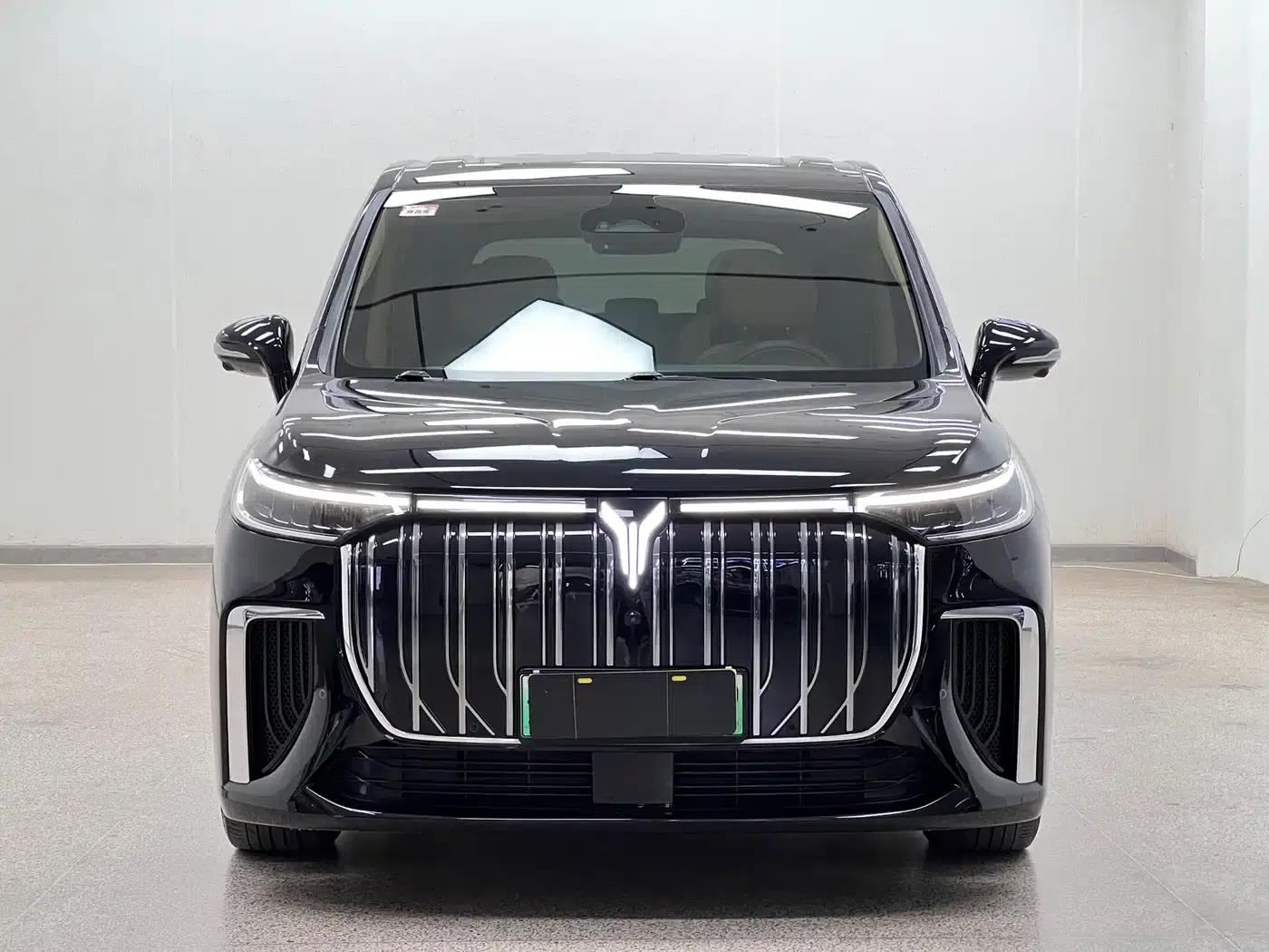 Voyah Dreamer 2022 Zero Carbon Edition with Dream+ Smart Enjoyment Range Package: 605km — миниатюра 2