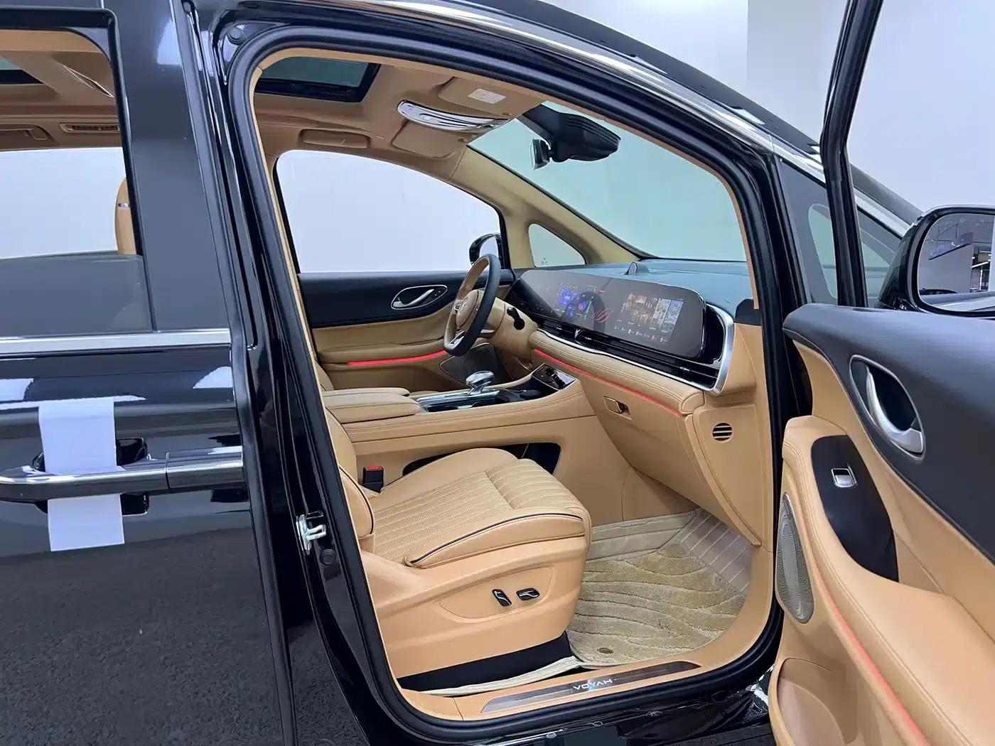 Voyah Dreamer 2022 Zero Carbon Edition with Dream+ Smart Enjoyment Range Package: 605km — миниатюра 32