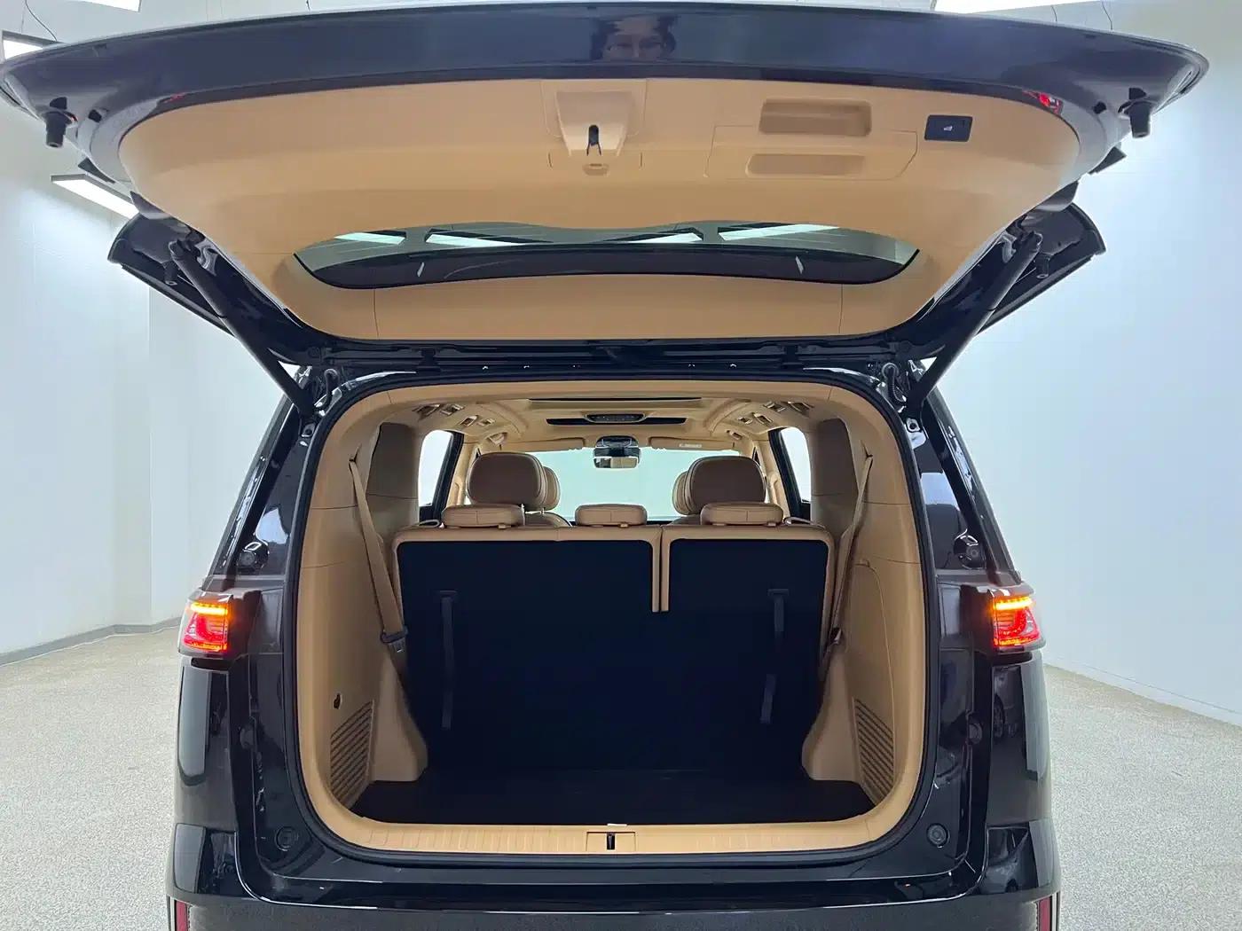 Voyah Dreamer 2022 Zero Carbon Edition with Dream+ Smart Enjoyment Range Package: 605km — миниатюра 33