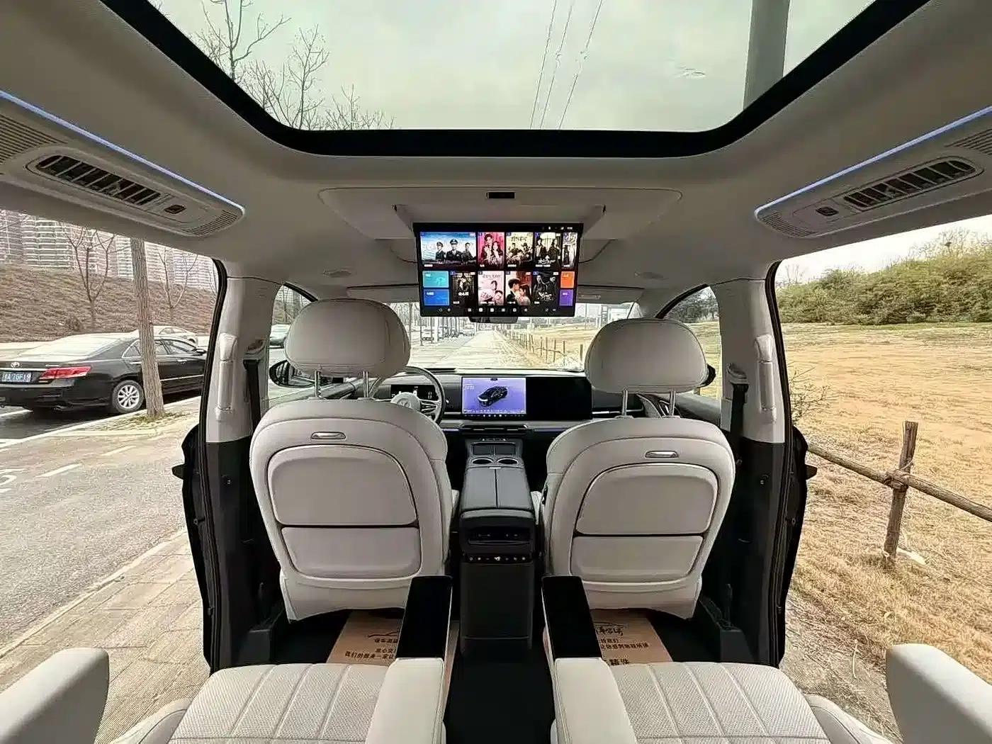 Voyah Dreamer 2025 PHEV 4WD Premium Kunpeng Edition — миниатюра 5