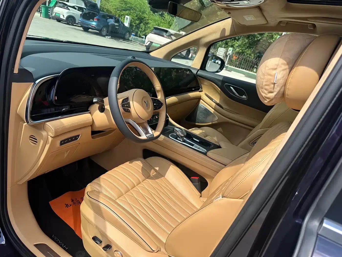 Voyah Dreamer 2024 PHEV Long Range Flagship Edition — миниатюра 4