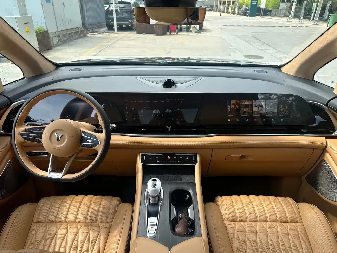 Voyah Dreamer 2024 PHEV Long Range Flagship Edition — миниатюра 6