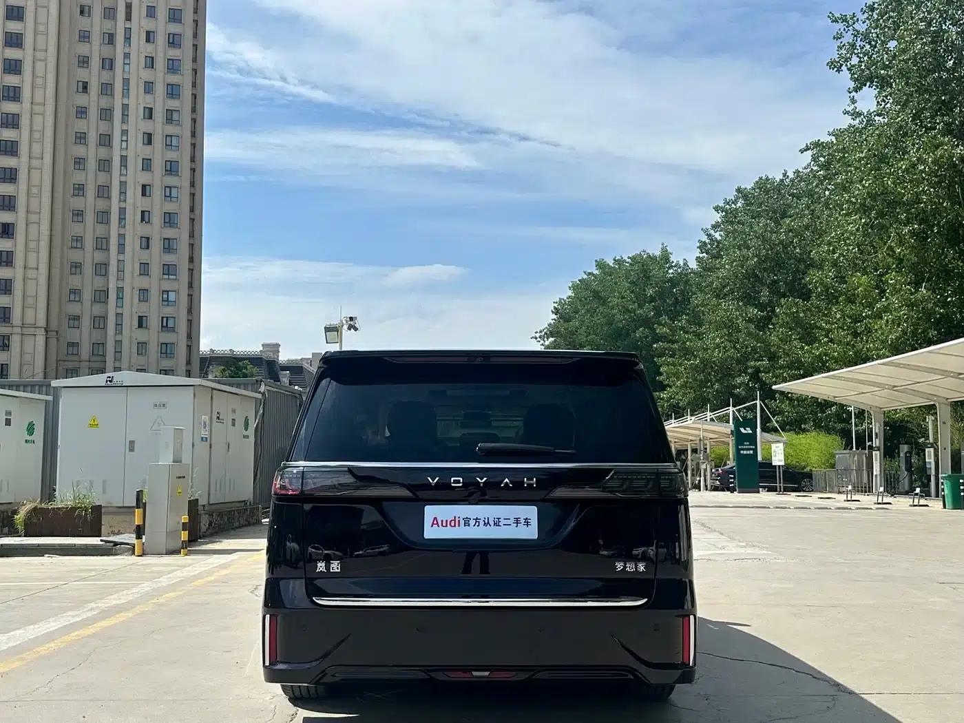 Voyah Dreamer 2024 PHEV Long Range Flagship Edition — миниатюра 8