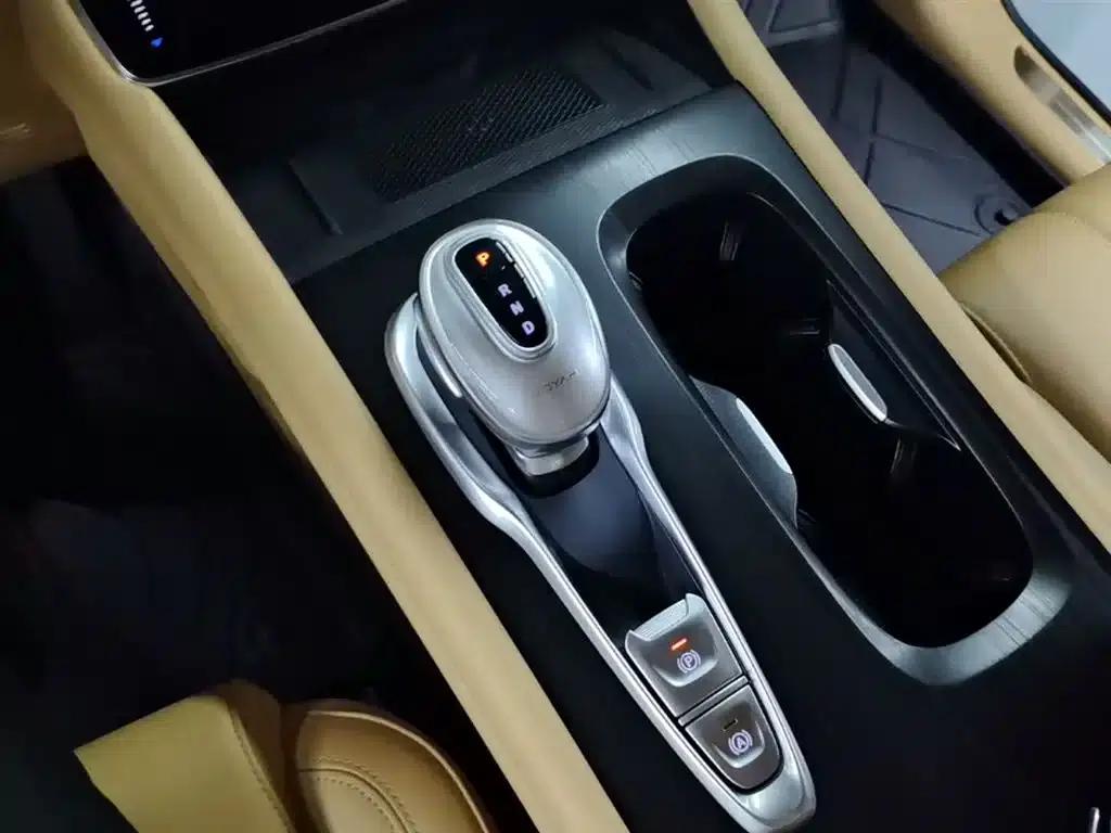 Voyah Dreamer 2022 Low-Carbon Edition — миниатюра 14