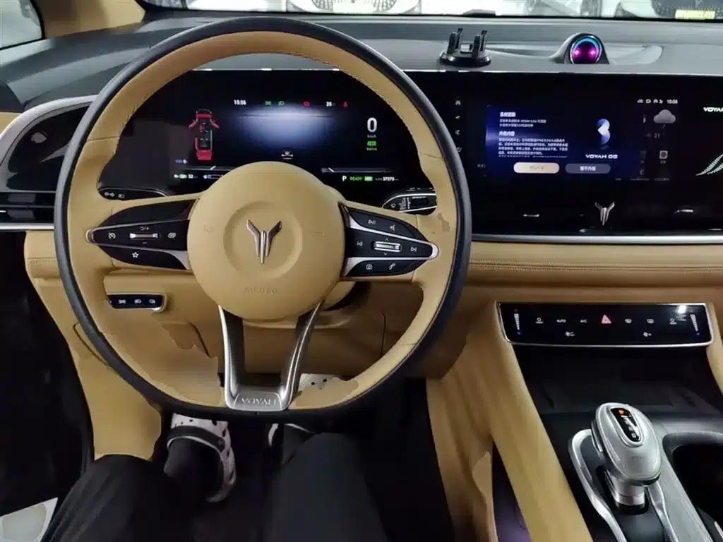 Voyah Dreamer 2022 Low-Carbon Edition — миниатюра 10
