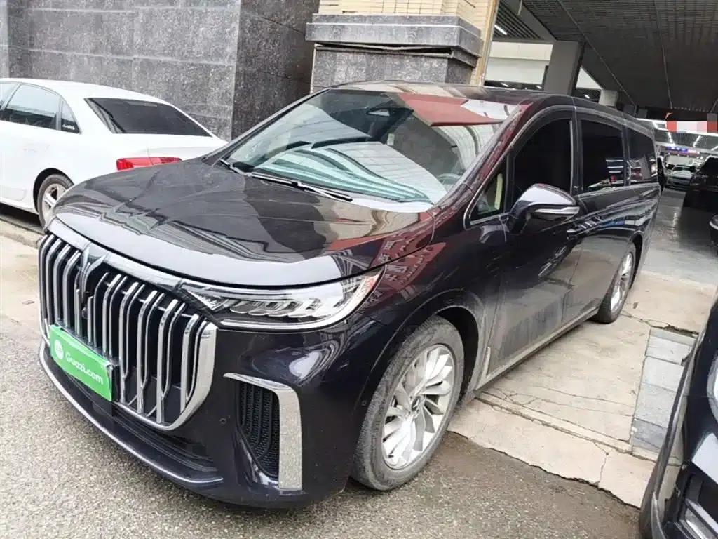 Voyah Dreamer 2024 PHEV Extended Range Premium Edition — миниатюра 1