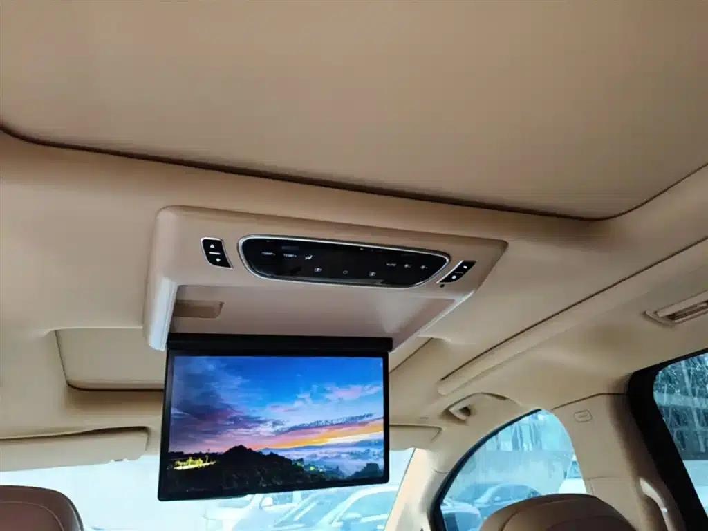 Voyah Dreamer 2024 PHEV Extended Range Premium Edition — миниатюра 18