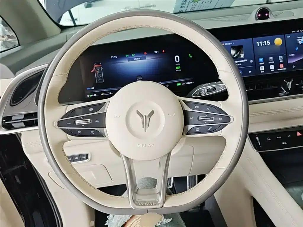Voyah Dreamer 2022 Low-Carbon Edition Dream+ Smart Package — миниатюра 11