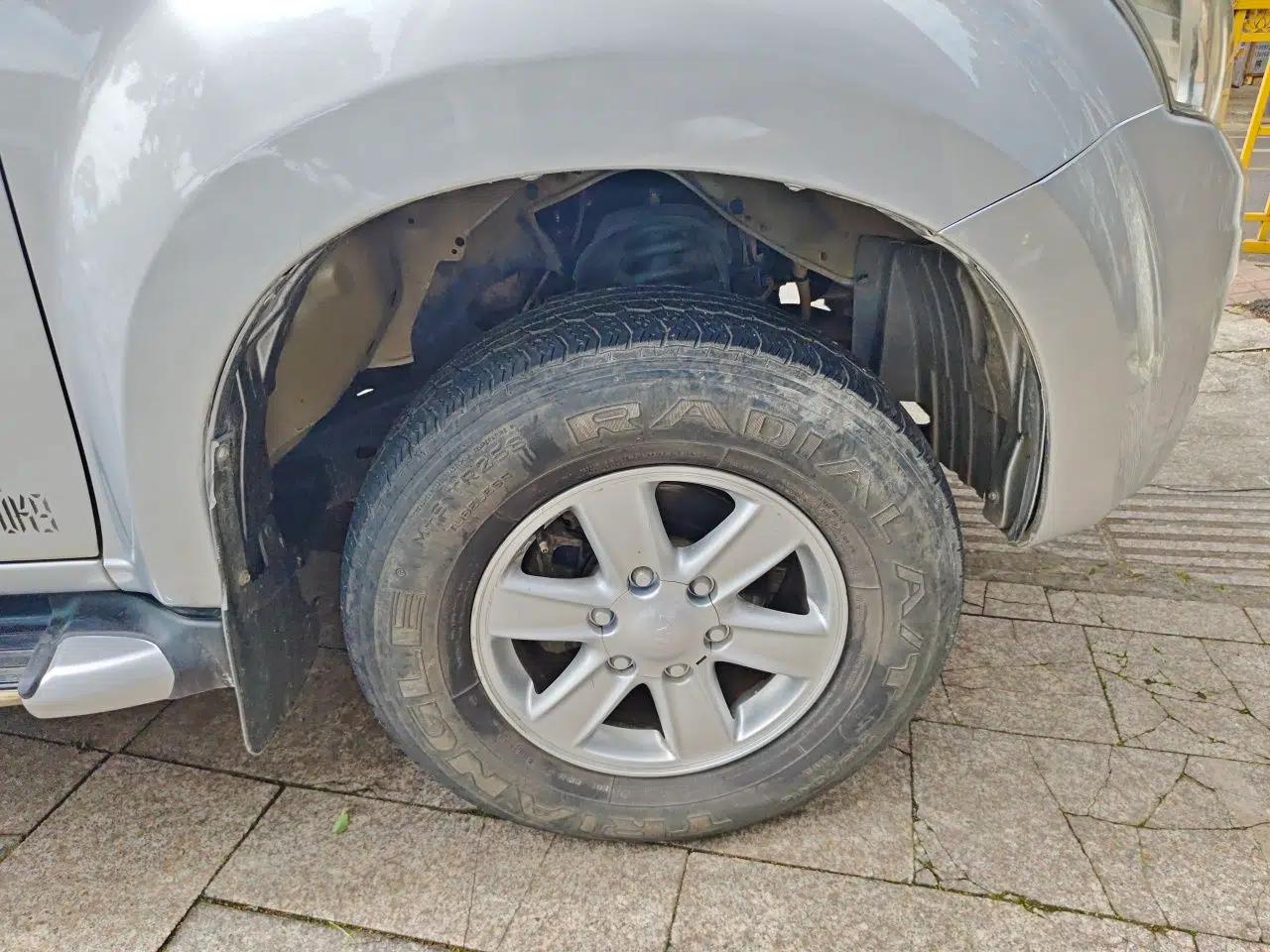 Isuzu JLM  — миниатюра 8