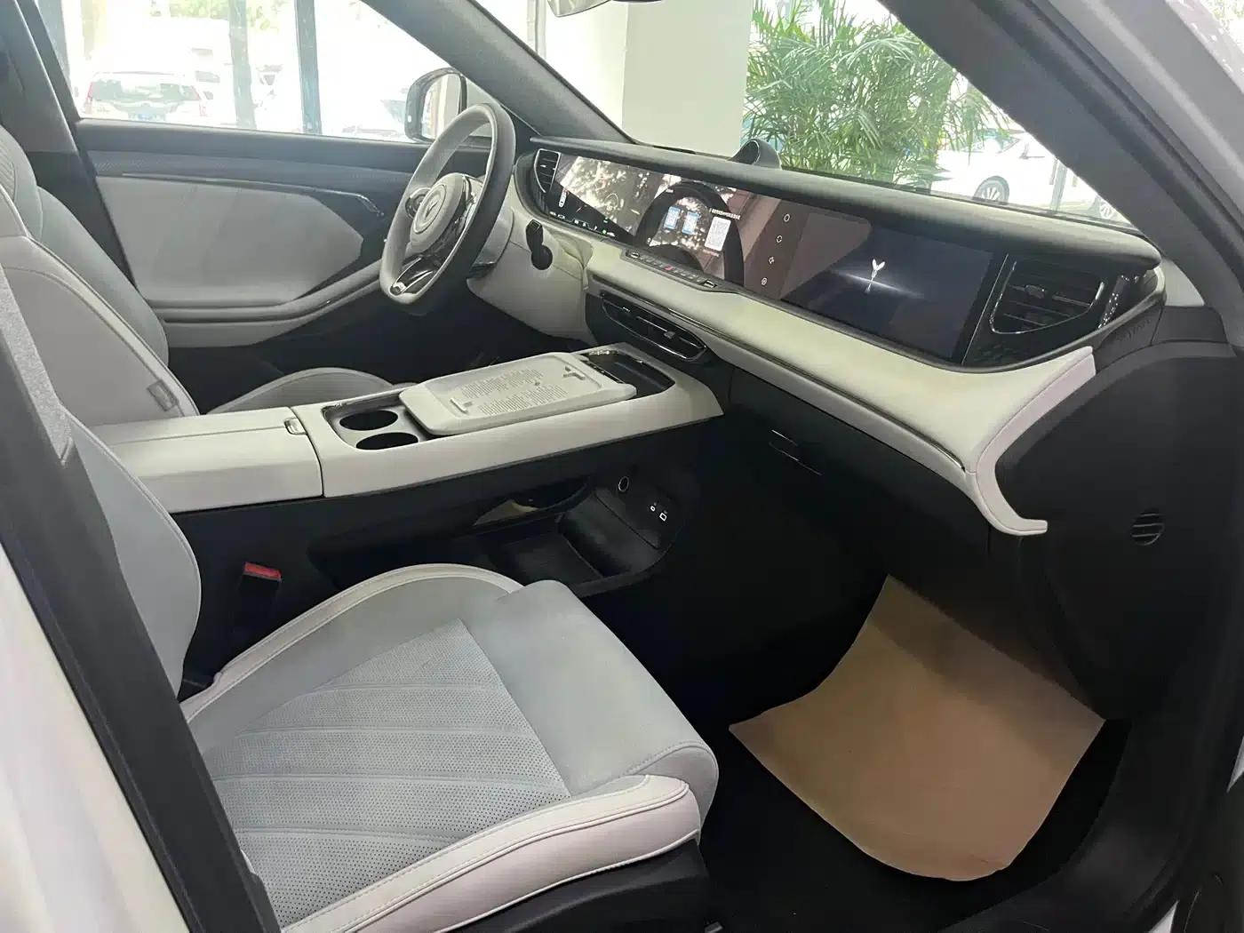 Voyah Free 2025 Model 318 318km Rear-Wheel Drive Touring Edition — миниатюра 6