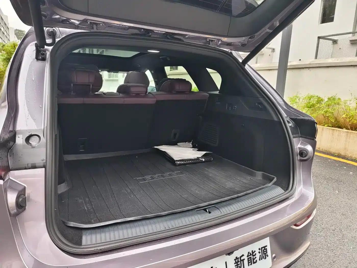 Voyah Free 2025 Free+ Rear-Wheel Drive Dry Kun Edition — миниатюра 17