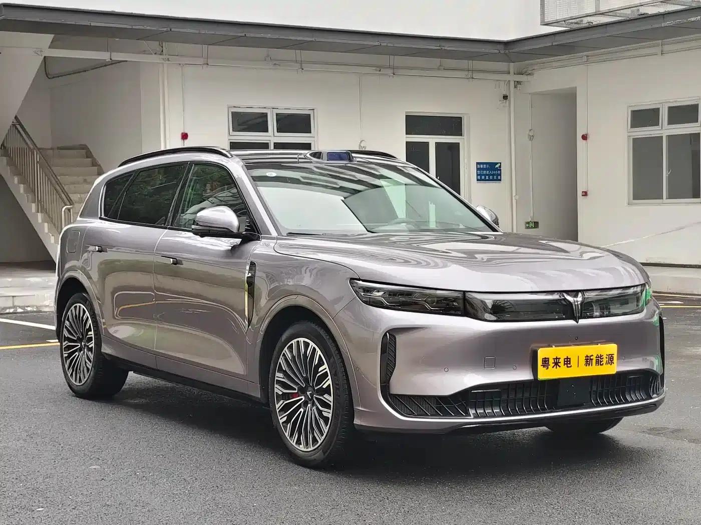 Voyah Free 2025 Free+ Rear-Wheel Drive Dry Kun Edition — миниатюра 3